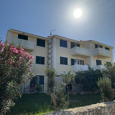 Apartmani Lovren Novalja Εξωτερικό φωτογραφία