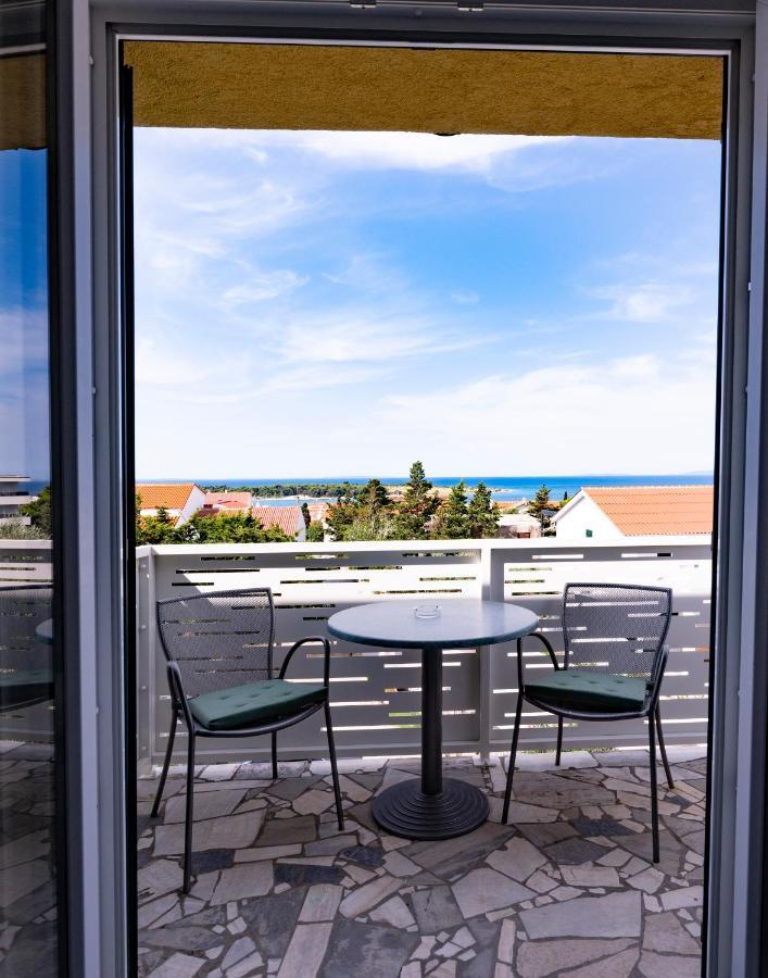 Apartmani Lovren Novalja Εξωτερικό φωτογραφία