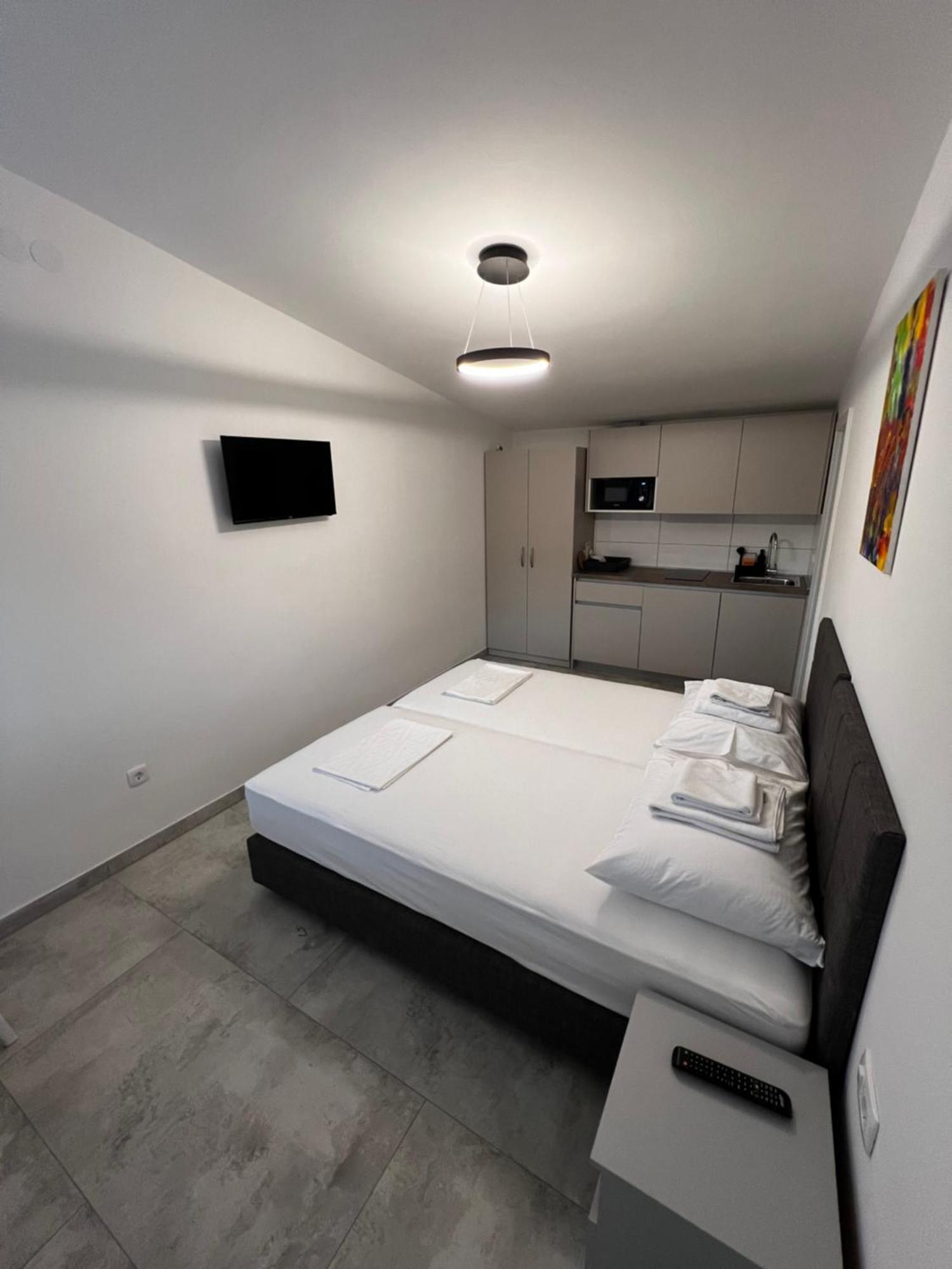 Apartmani Lovren Novalja Εξωτερικό φωτογραφία
